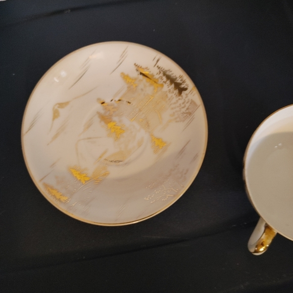 Vintage Kutani China 5 Cups and  5 Saucers Gold Trim Hand Painted - Picture 5 of 8